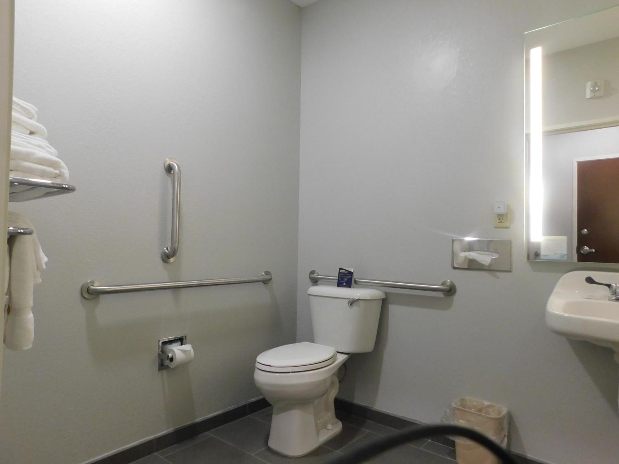 Microtel Inn & Suites By Wyndham Wheeling At The Highlands Triadelphia Dış mekan fotoğraf