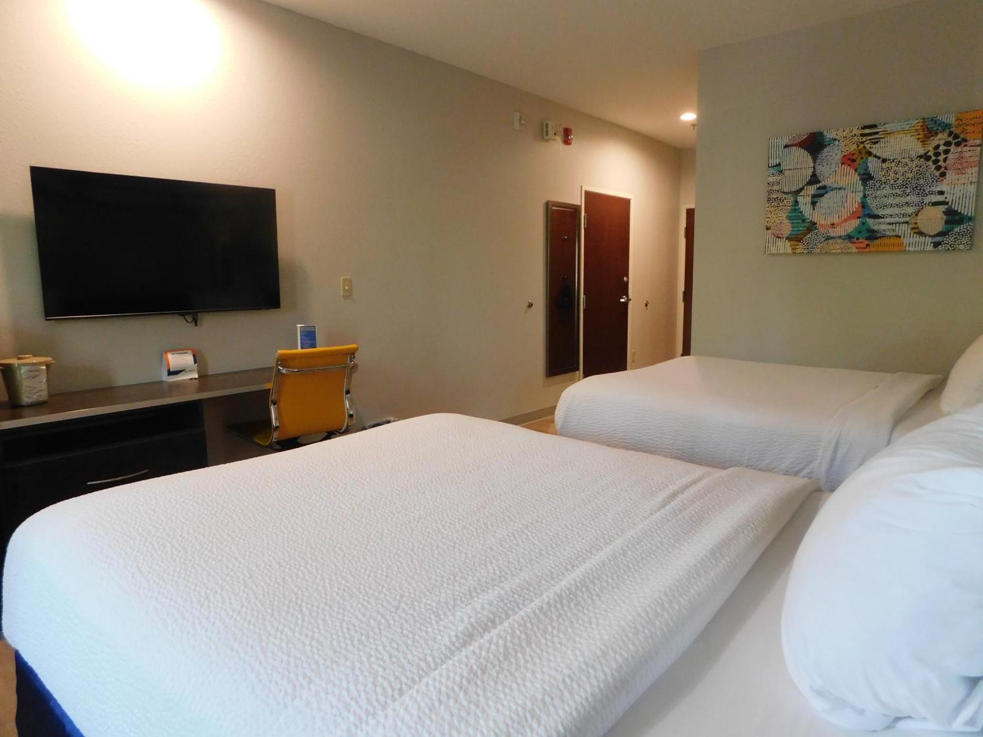 Microtel Inn & Suites By Wyndham Wheeling At The Highlands Triadelphia Dış mekan fotoğraf