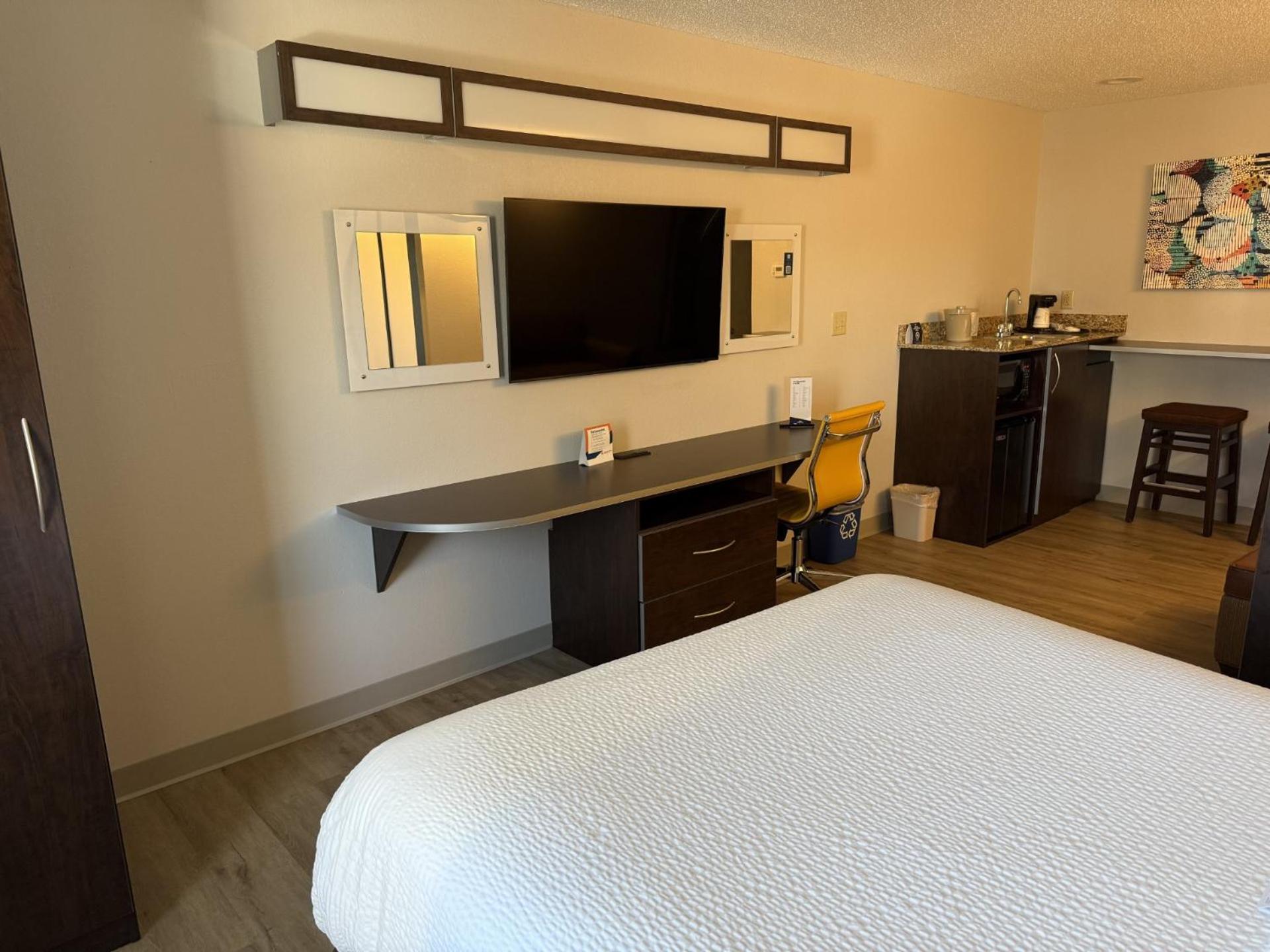 Microtel Inn & Suites By Wyndham Wheeling At The Highlands Triadelphia Dış mekan fotoğraf