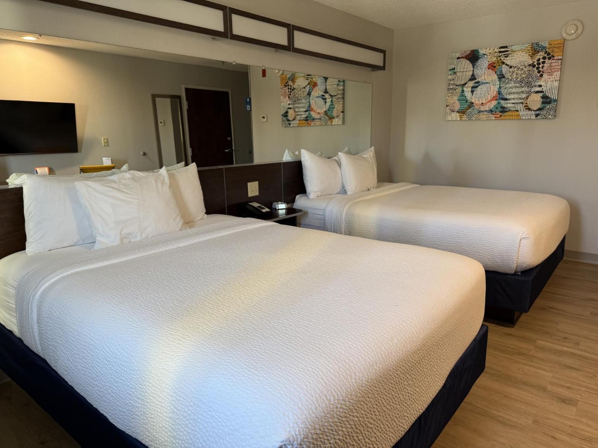 Microtel Inn & Suites By Wyndham Wheeling At The Highlands Triadelphia Dış mekan fotoğraf