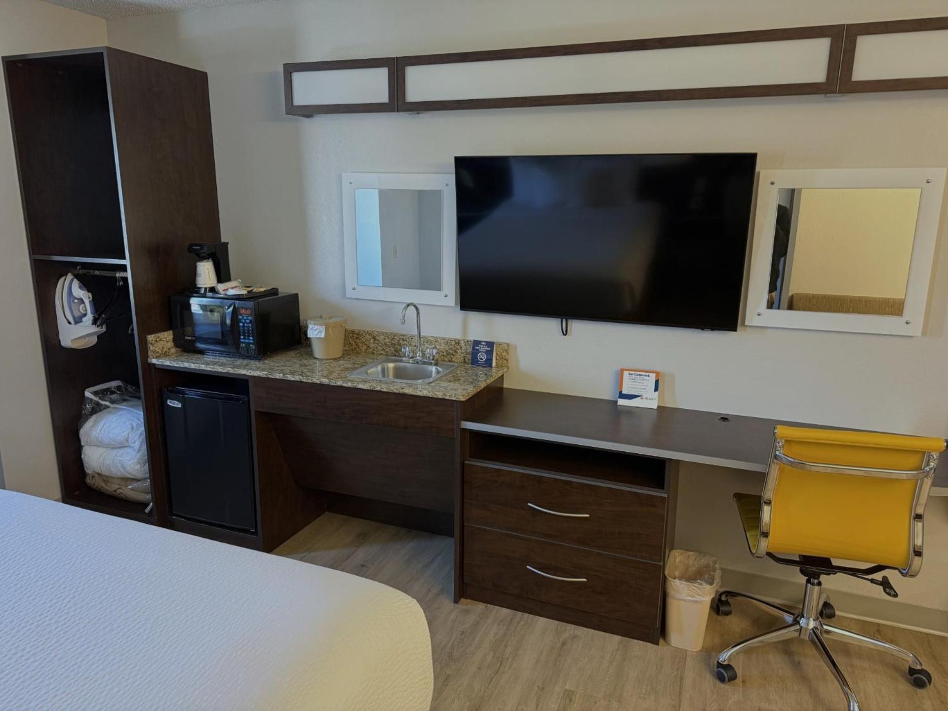 Microtel Inn & Suites By Wyndham Wheeling At The Highlands Triadelphia Dış mekan fotoğraf