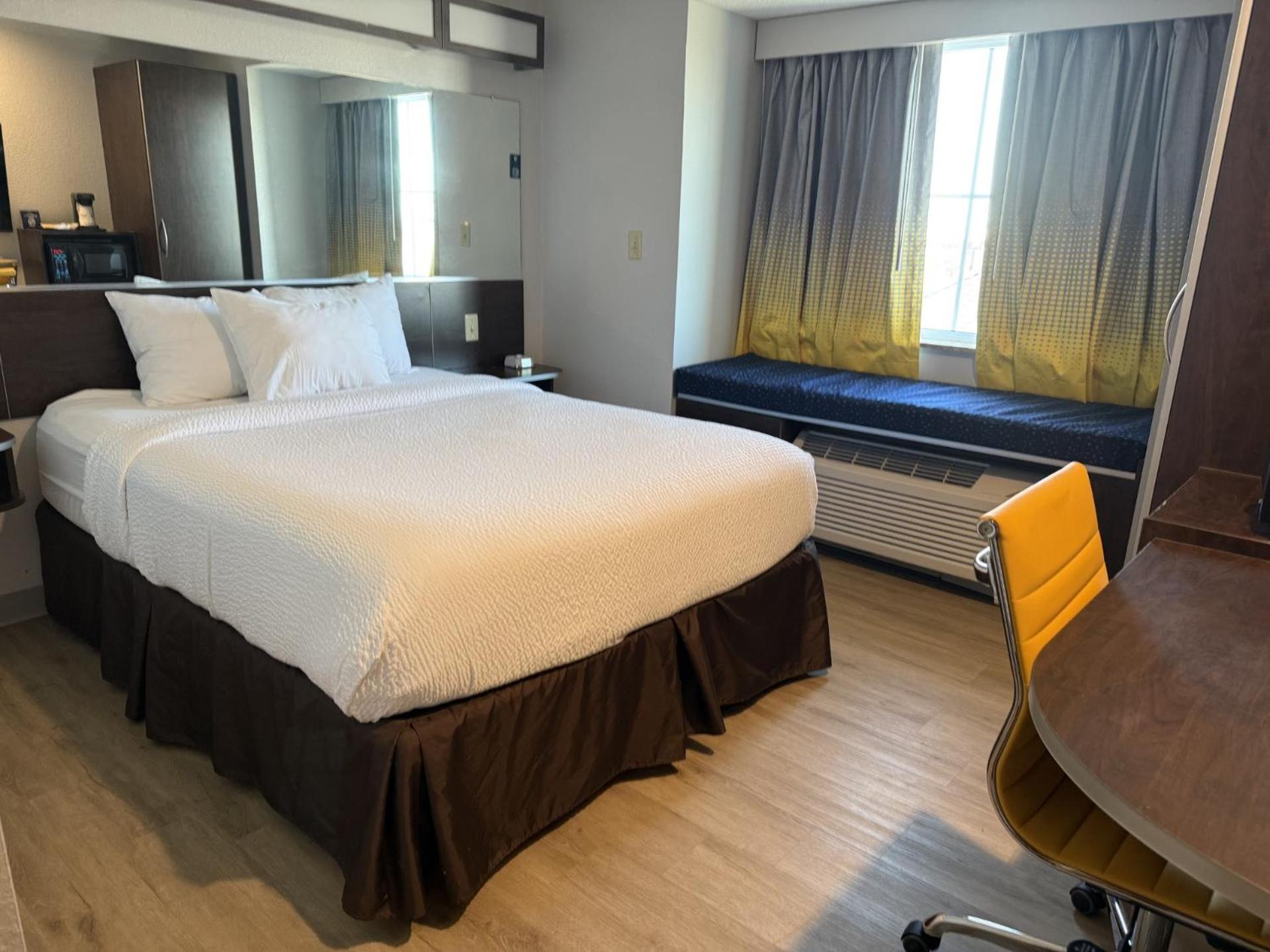 Microtel Inn & Suites By Wyndham Wheeling At The Highlands Triadelphia Dış mekan fotoğraf